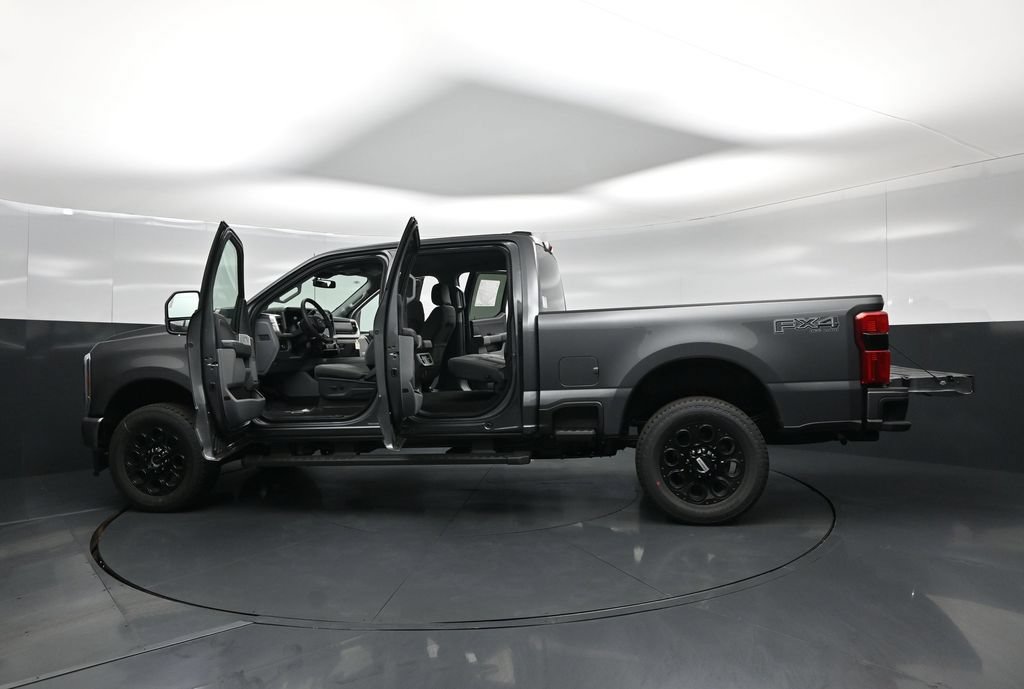 New 2026 Ford F250 XLT w/ XLT Premium Package AWD/4WD image 35