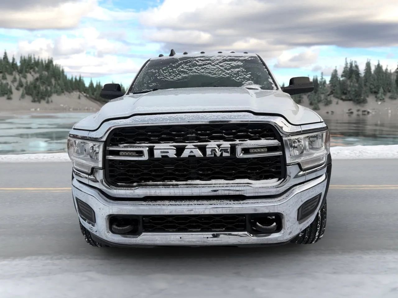 Used 2021 RAM 5500 Tradesman w/ Chrome Appearance Group AWD/4WD image 9