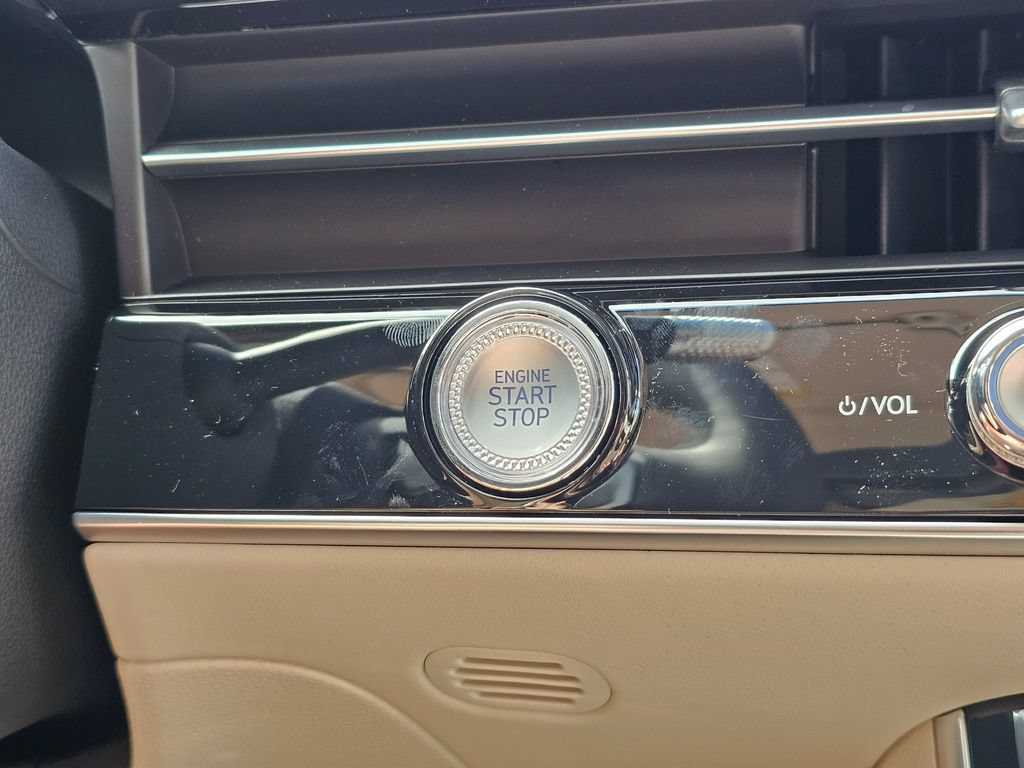 New 2026 Genesis GV70 2.5T Advanced AWD/4WD image 17
