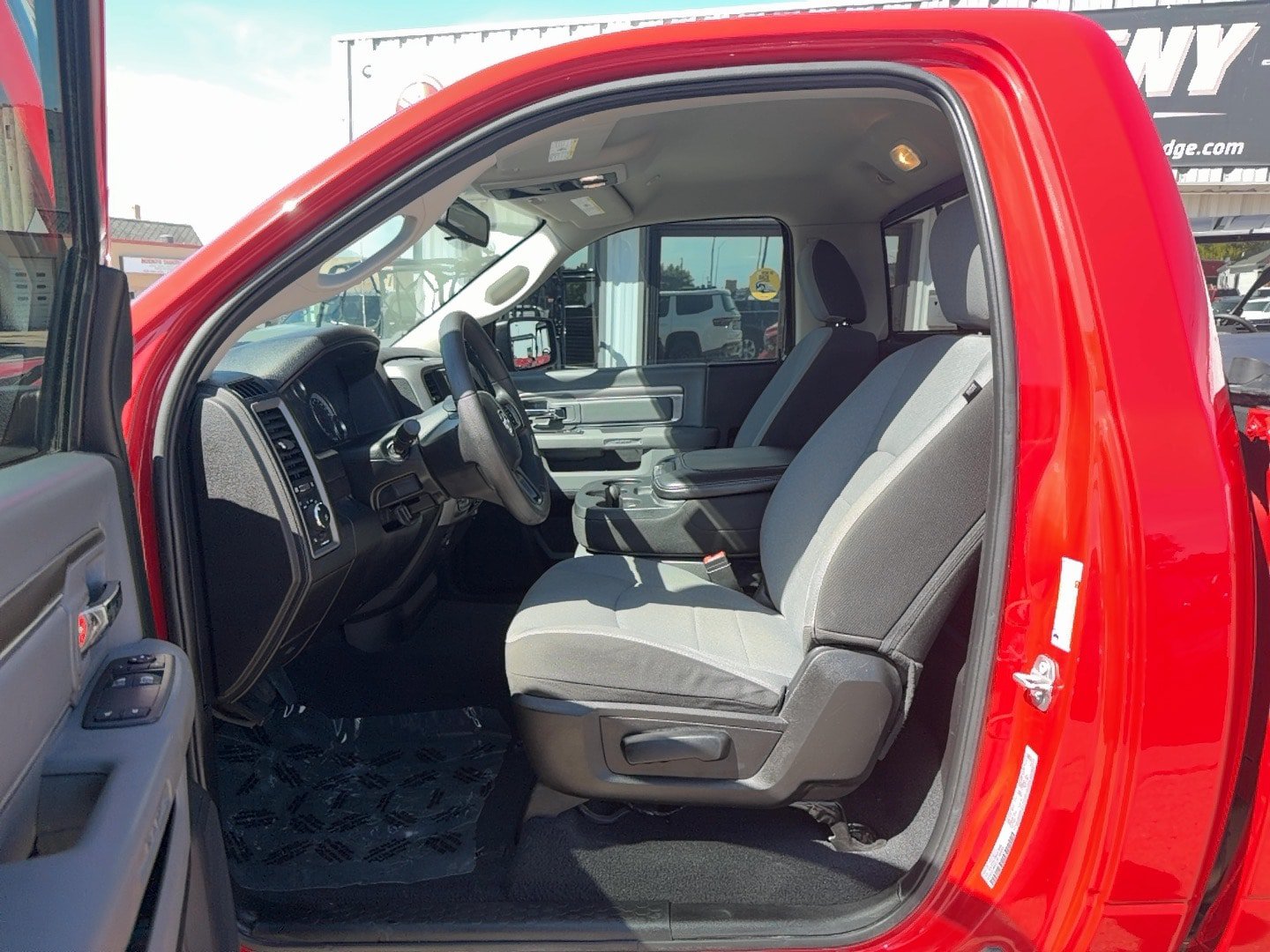 Used 2021 RAM 1500 Express w/ Express Value Package AWD/4WD image 13