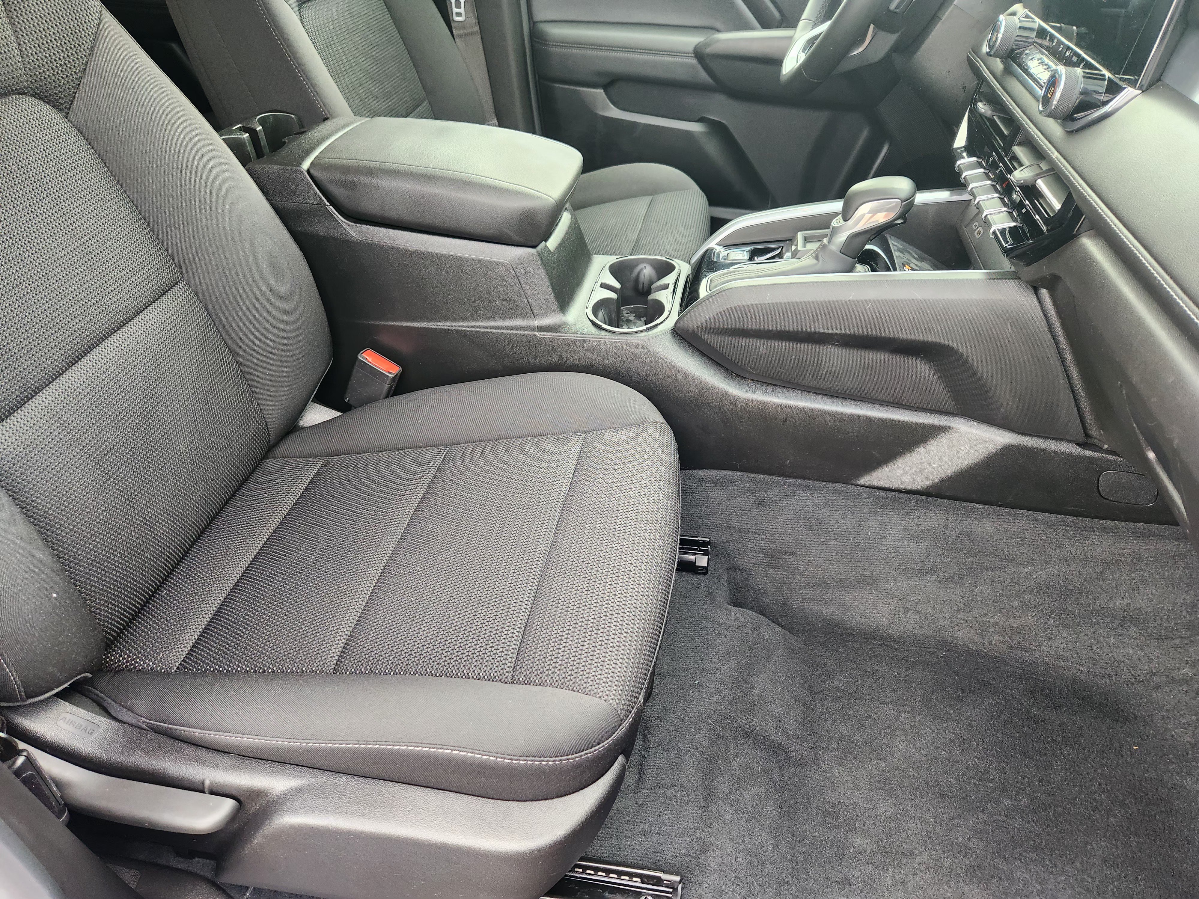 Used 2024 Chevrolet Colorado LT w/ LT Convenience Package II RWD image 14