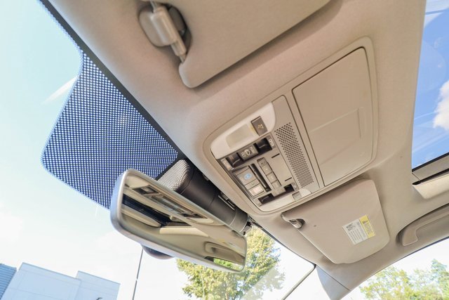 Used 2017 Acura TLX w/ Technology Package image 47