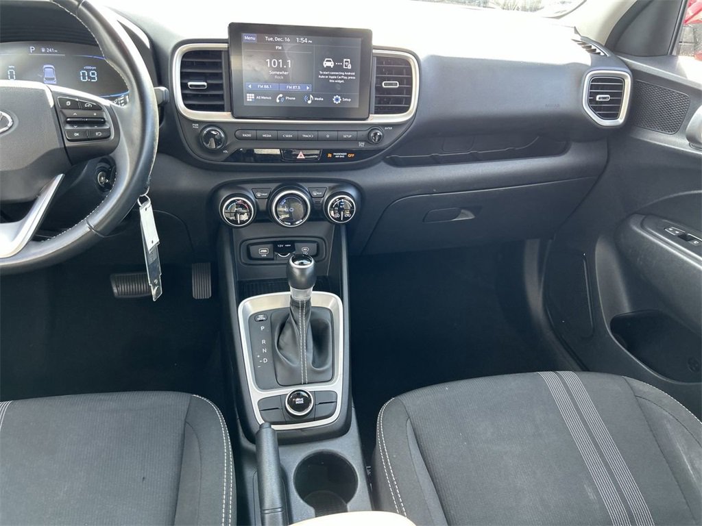 Certified 2023 Hyundai Venue SEL image 4