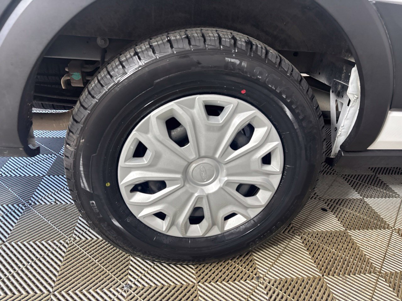 Used 2025 Ford Transit 350 XLT RWD image 25