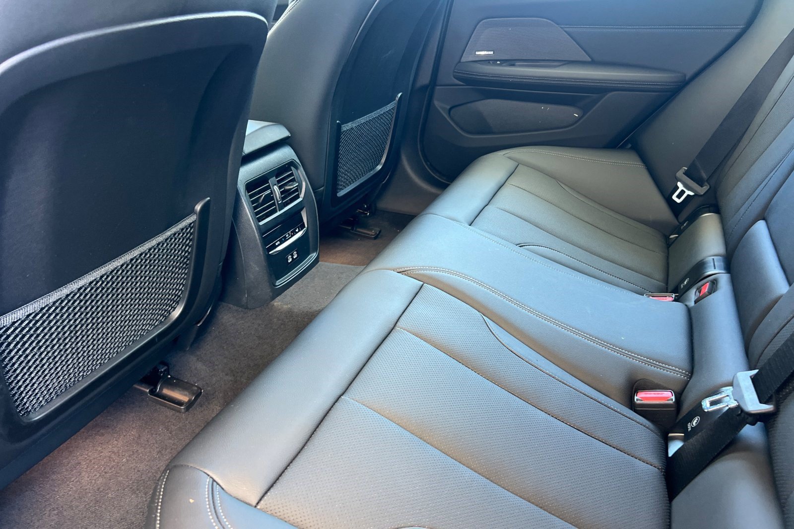 Used 2023 BMW i4 eDrive35 RWD image 29