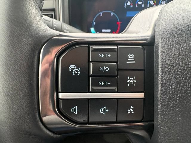 Used 2026 Ford F350 Platinum w/ FX4 Off-Road Package AWD/4WD image 23