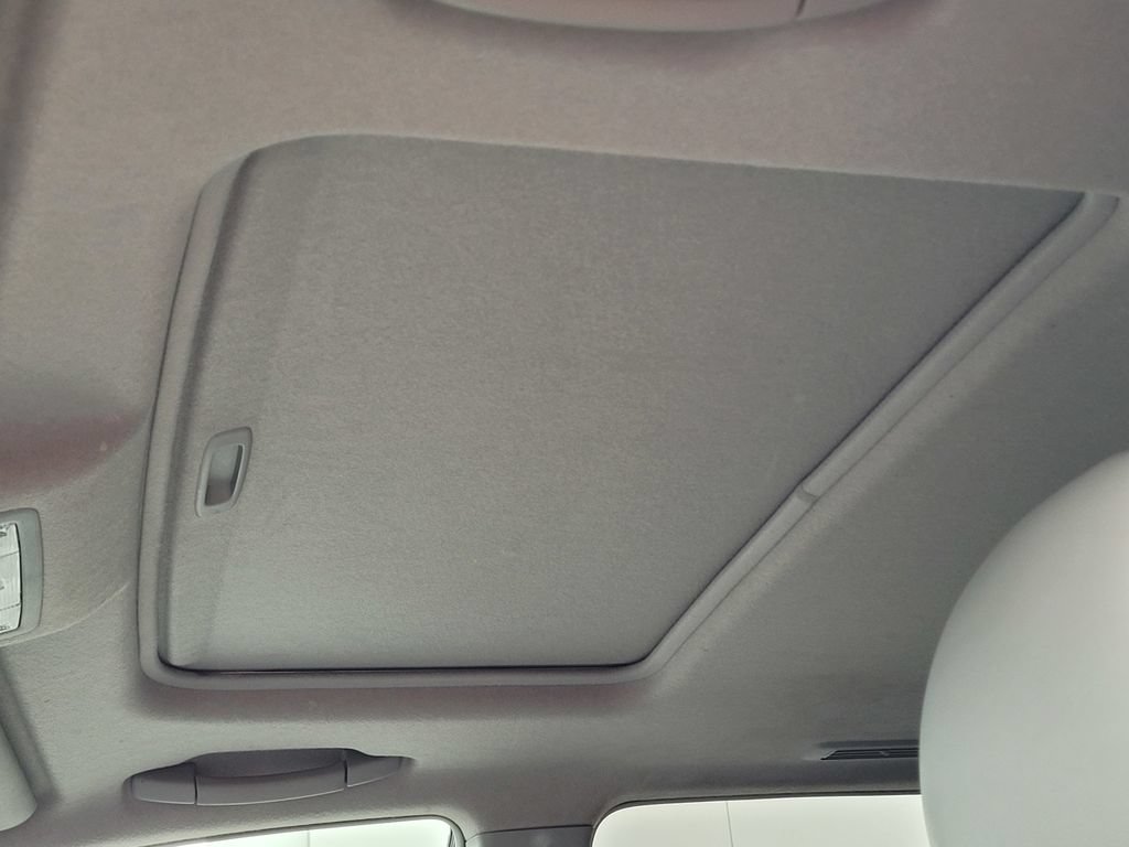 Used 2013 Toyota Highlander Limited AWD/4WD image 13