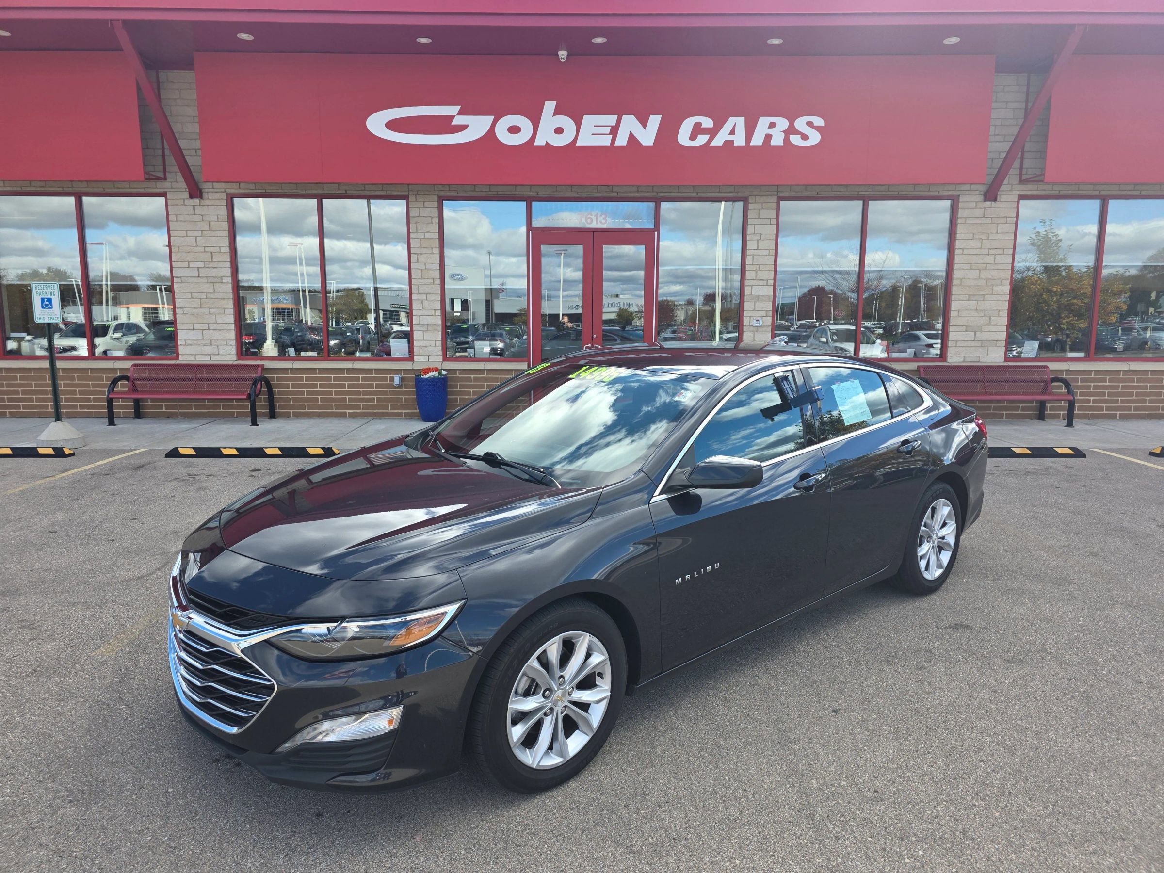 Used 2023 Chevrolet Malibu LT image 1