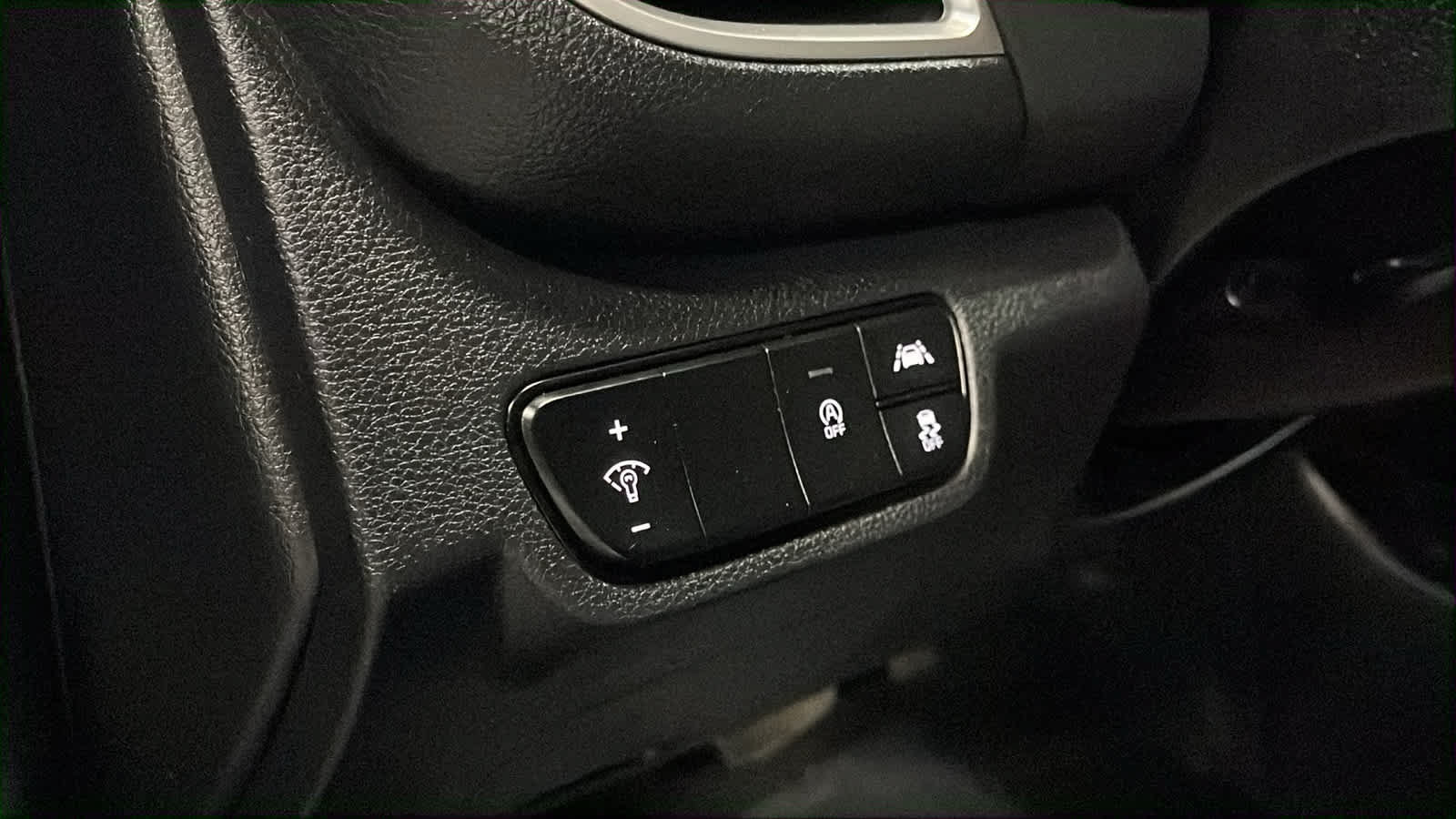 Used 2021 Kia Seltos SX w/ SX Sunroof Package AWD/4WD image 22