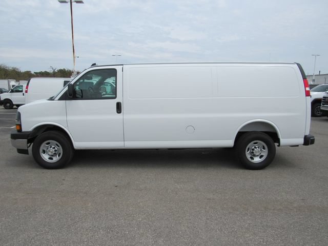 Certified 2025 Chevrolet Express 2500 Extended w/ Driver Convenience Package RWD image 3