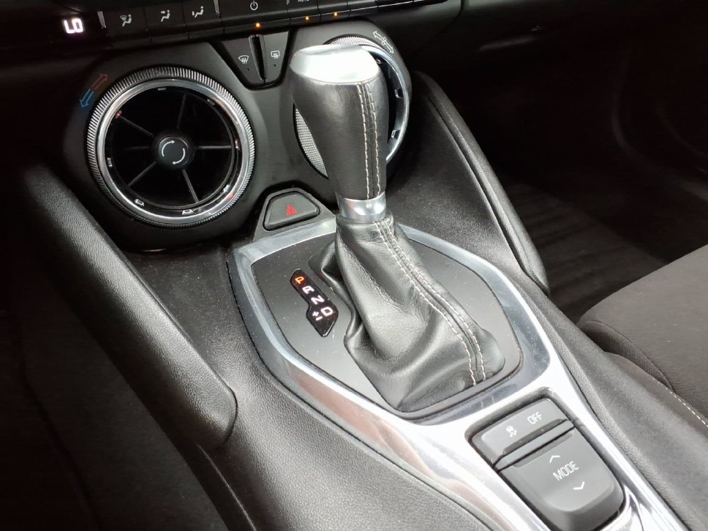 Used 2017 Chevrolet Camaro LT RWD image 13
