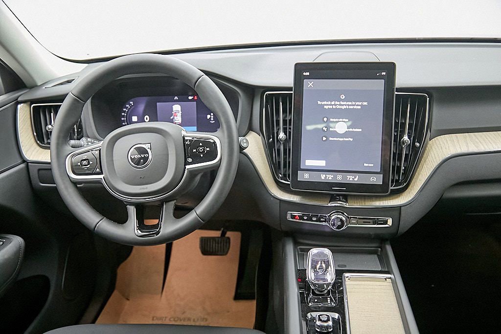 New 2026 Volvo XC60 B5 Core w/ Climate Package image 24