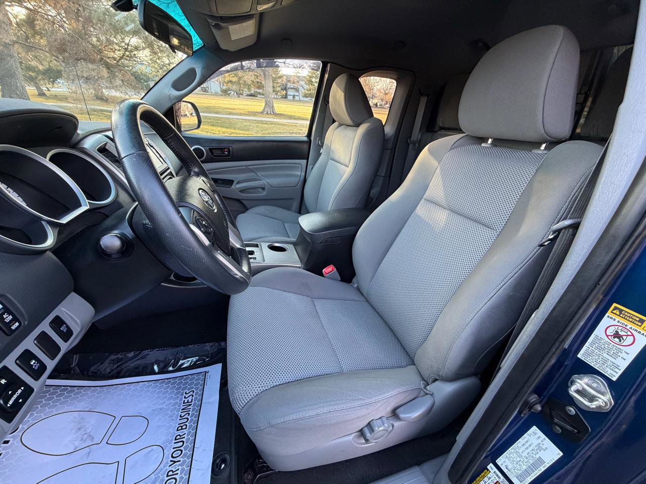 Used 2015 Toyota Tacoma 4x4 Access Cab V6 w/ TRD Sport Package image 13