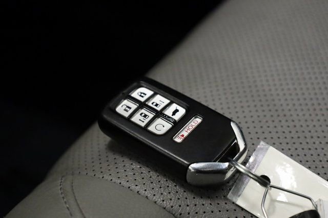 Used 2018 Honda Odyssey Elite image 39