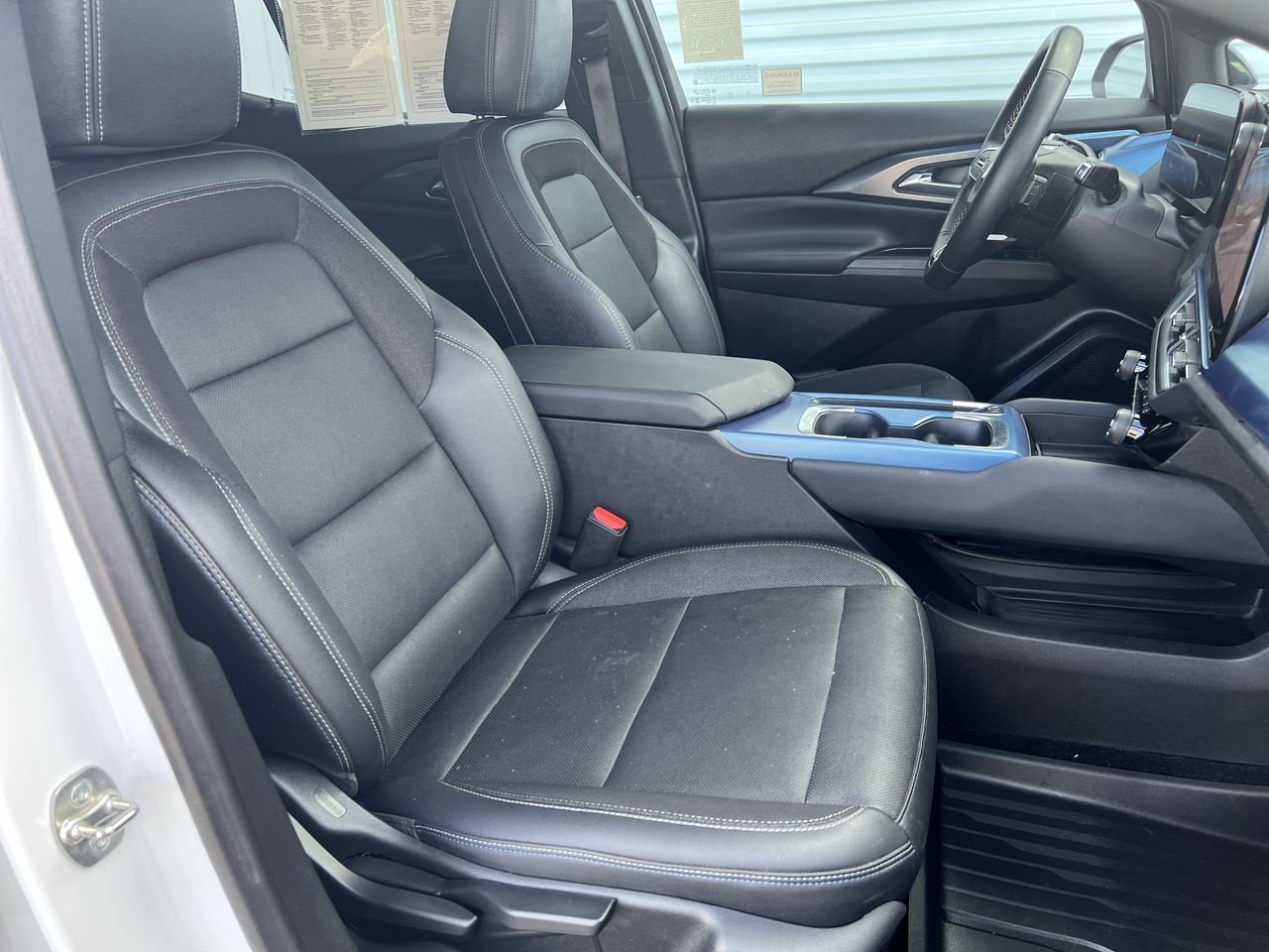 Certified 2024 Chevrolet Equinox EV LT w/ LPO, Blackout Package FWD image 28