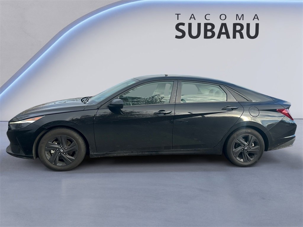 Used 2022 Hyundai Elantra SEL w/ Convenience Package image 2