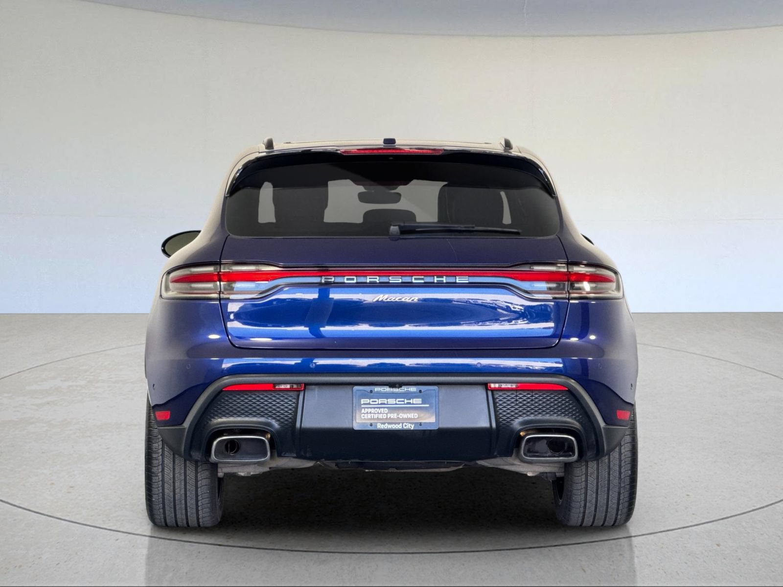 Certified 2022 Porsche Macan AWD/4WD image 7
