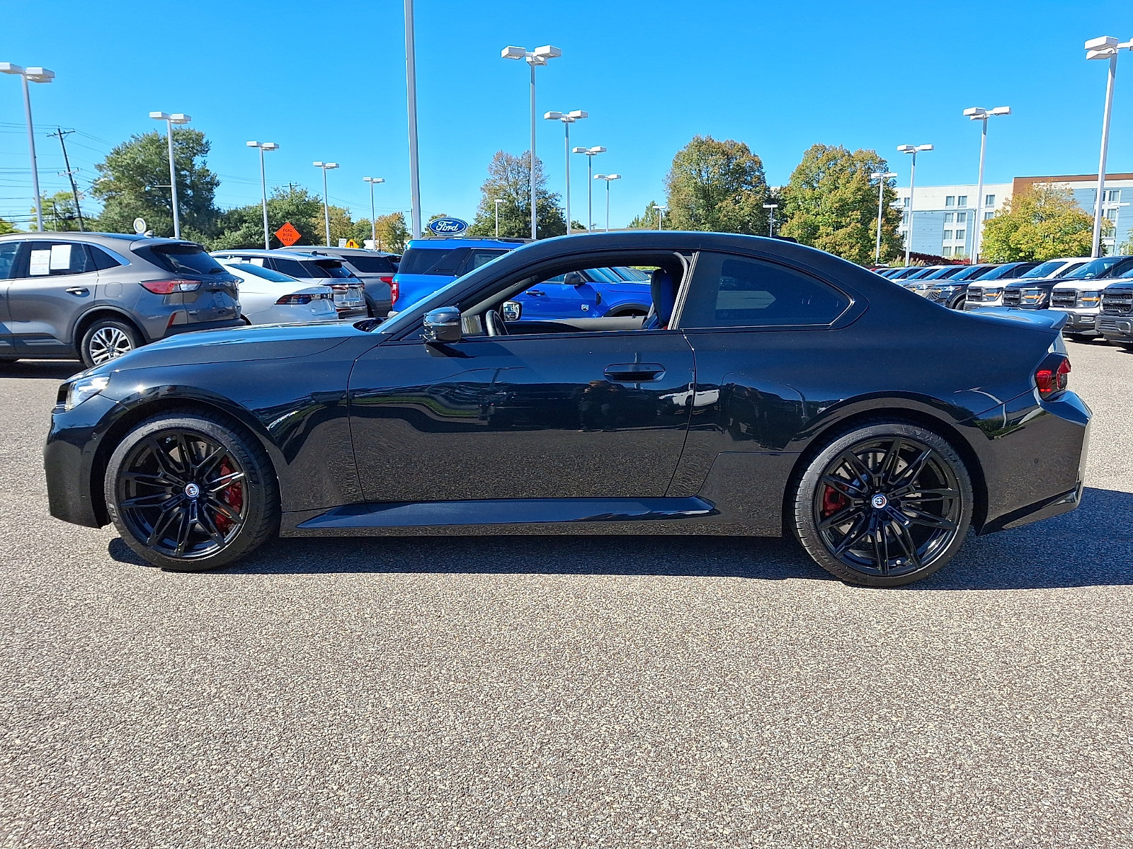 Used 2023 BMW M2 w/ Lighting Package RWD image 6