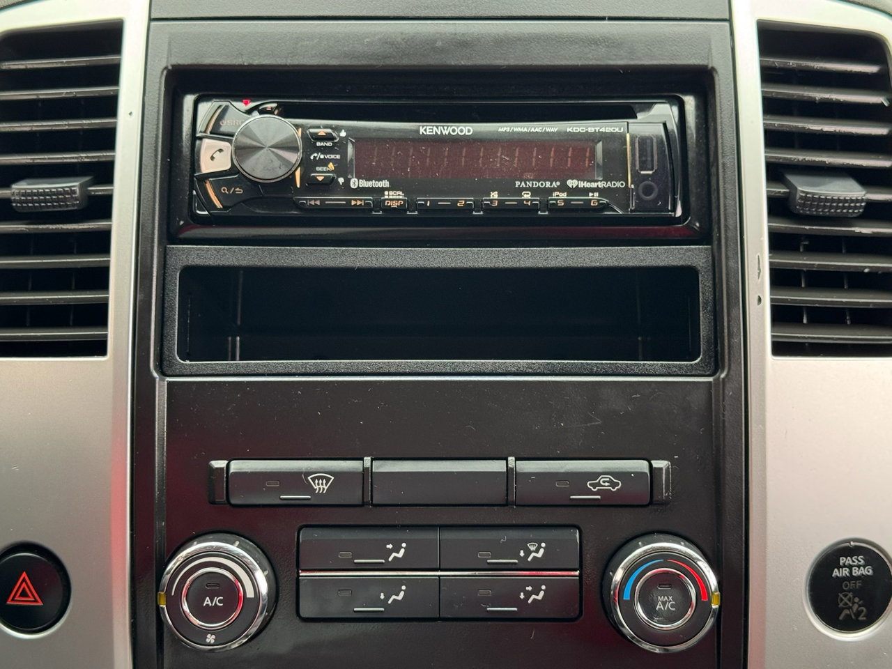 Used 2012 Nissan Frontier SV image 24