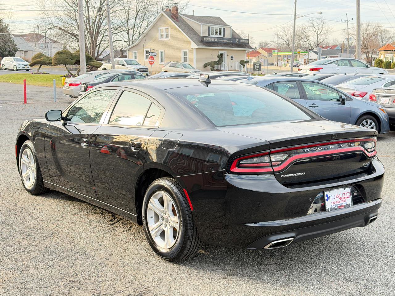 Used 2023 Dodge Charger SXT image 6