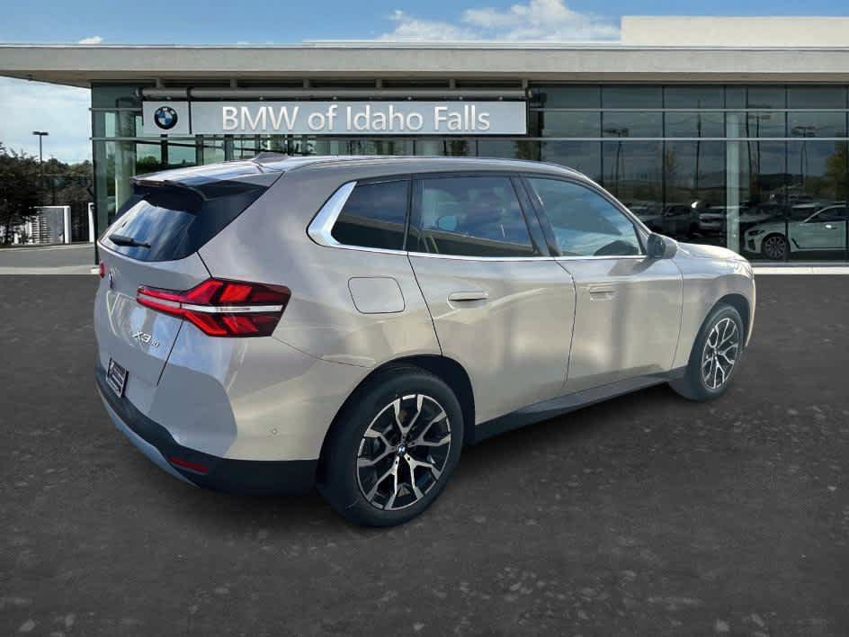 Used 2026 BMW X3 xDrive30i w/ Premium Package AWD/4WD image 7