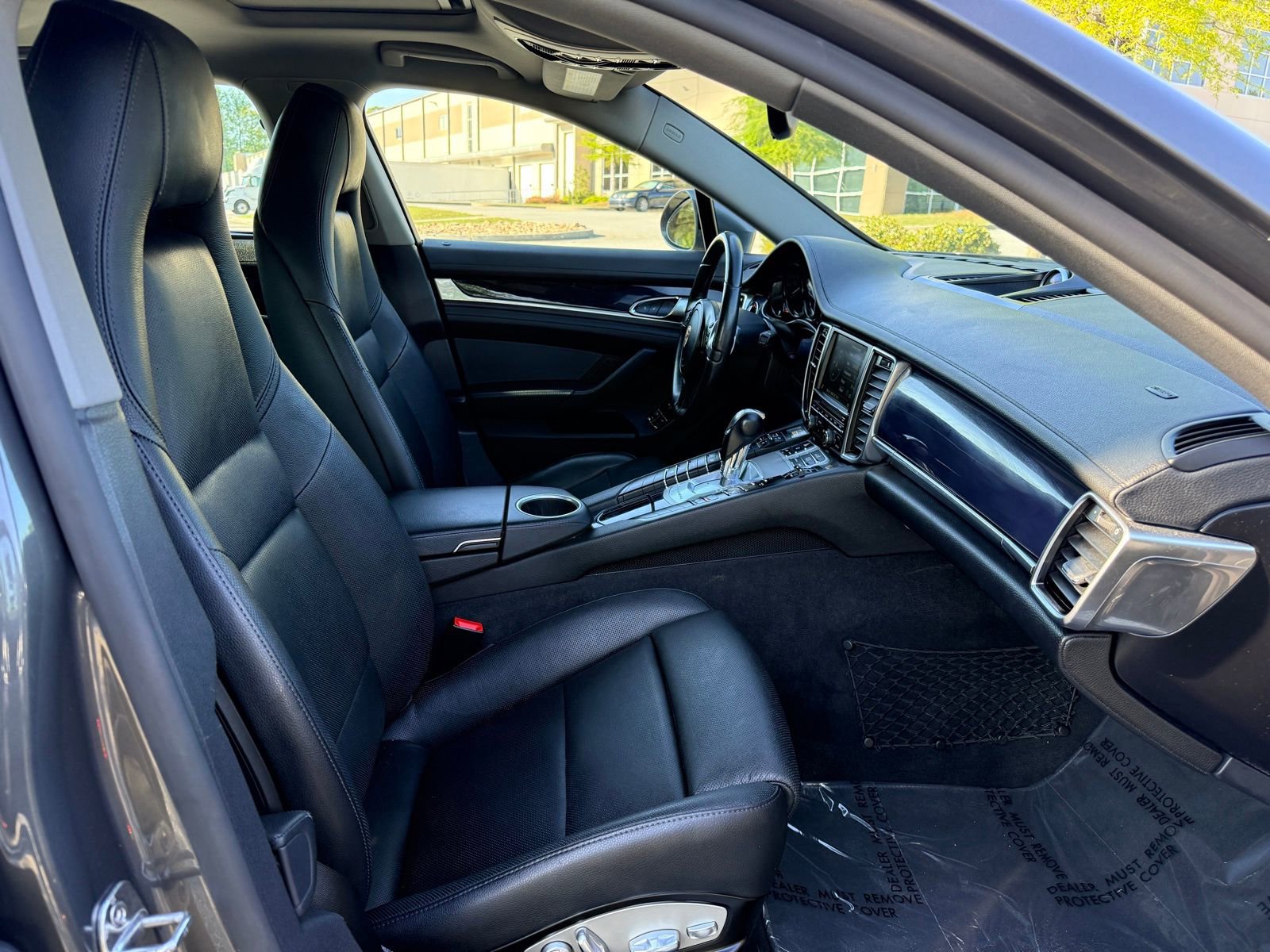 Used 2015 Porsche Panamera 4 image 36