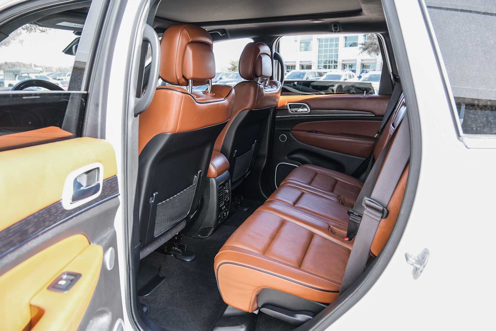Used 2021 Jeep Grand Cherokee Summit AWD/4WD image 31