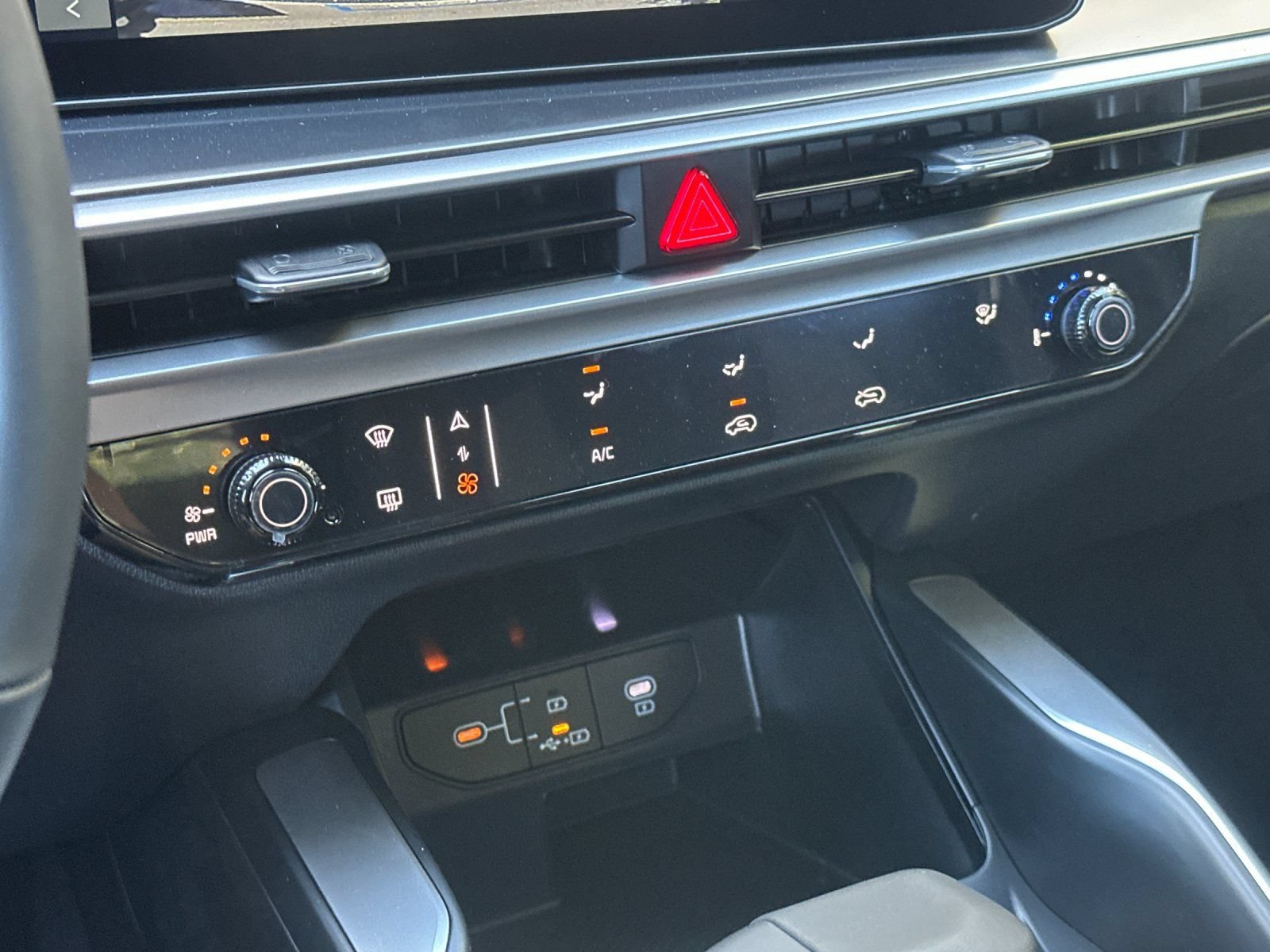 New 2026 Kia Sorento LX FWD image 21