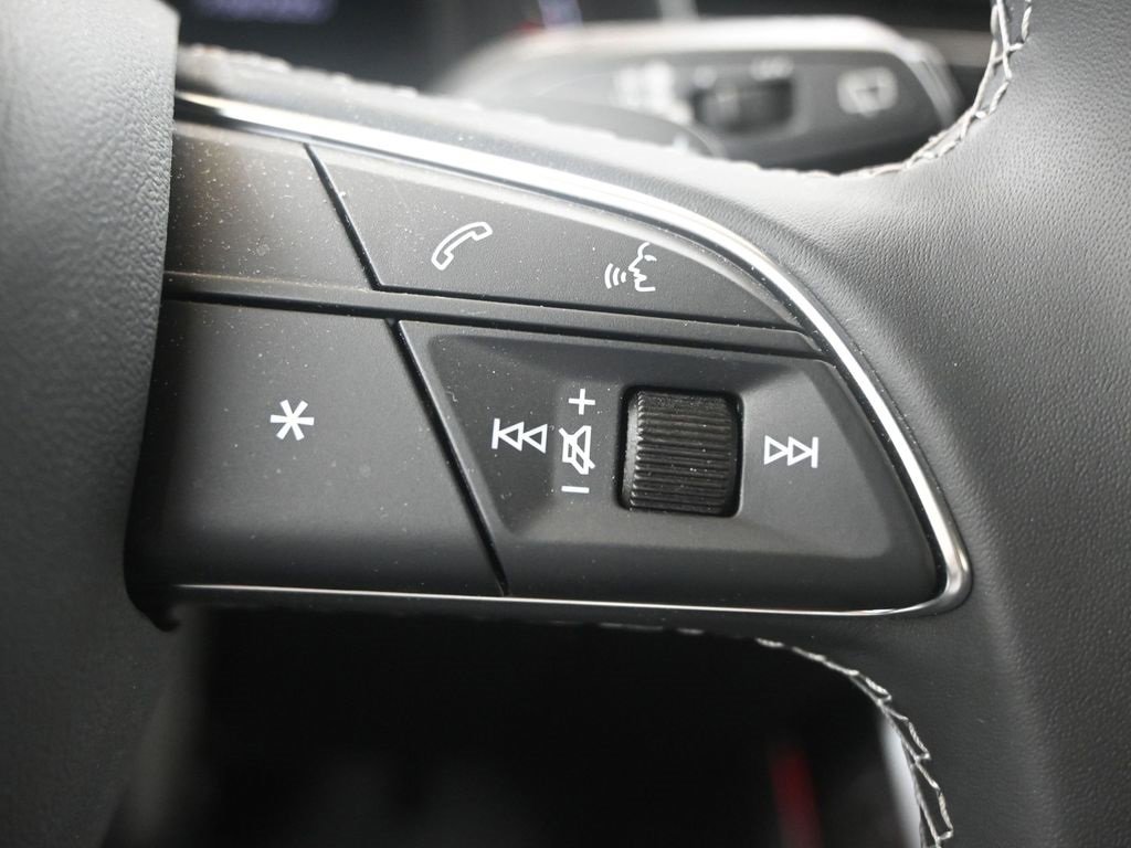 Certified 2025 Audi Q7 2.0T Premium Plus w/ Premium Plus Package image 29