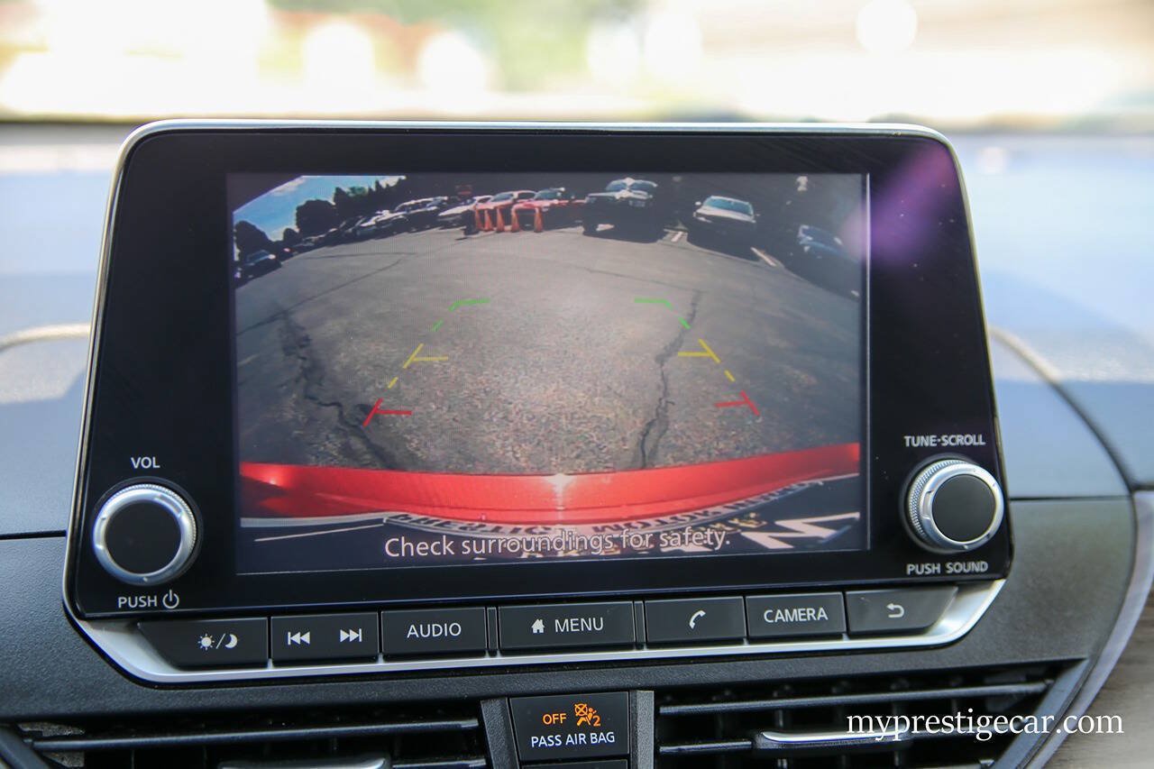 Used 2025 Nissan Altima 2.5 SV FWD image 44