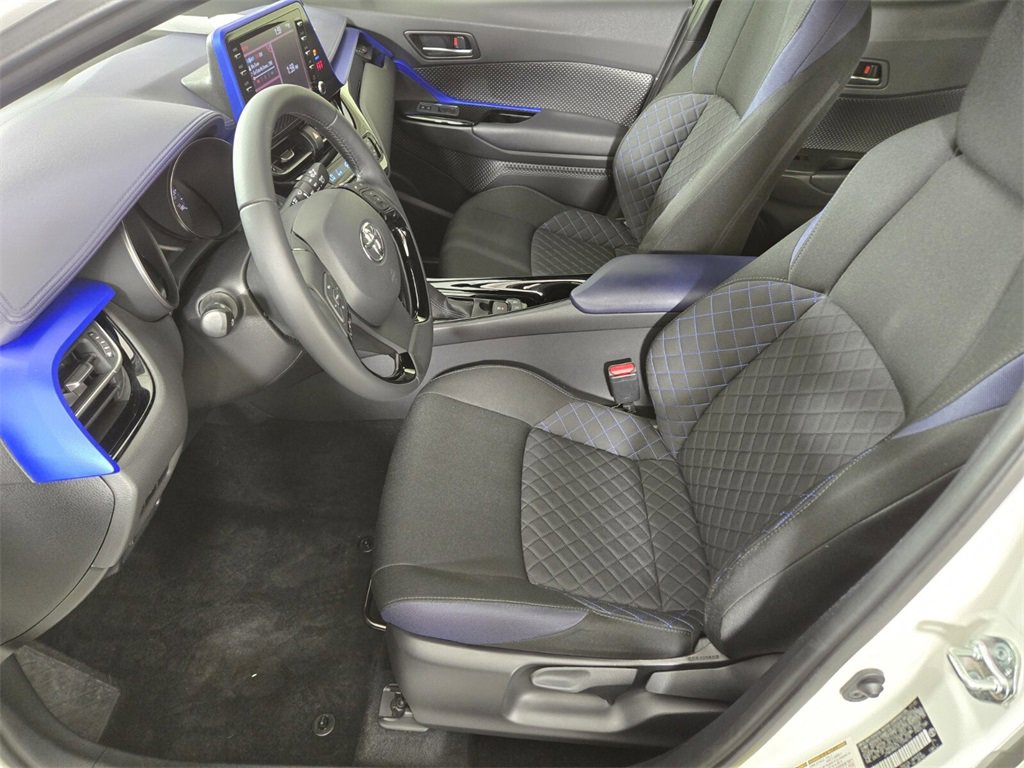 Used 2020 Toyota C-HR XLE image 14