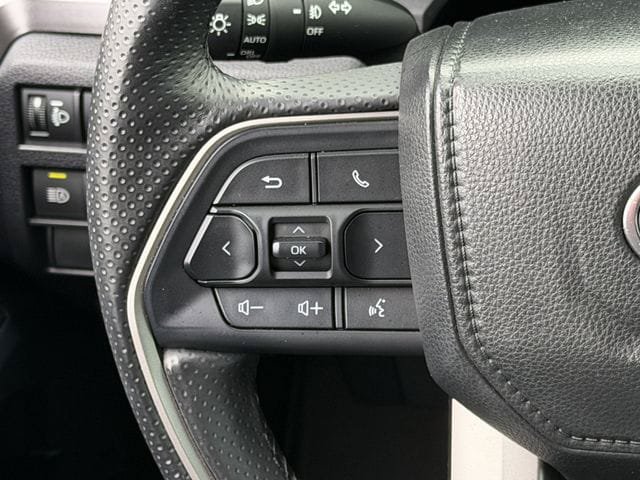 Certified 2025 Toyota 4Runner TRD Off-Road AWD/4WD image 14