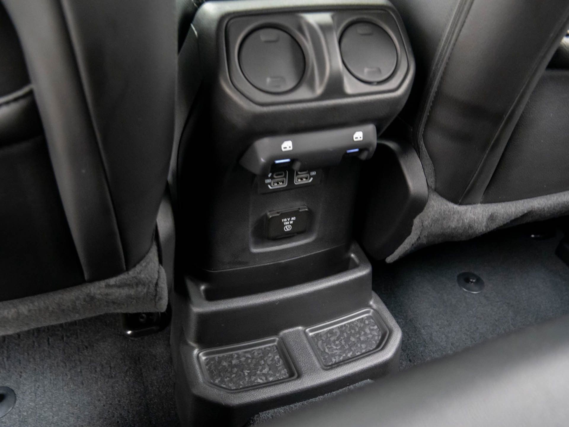 Used 2022 Jeep Wrangler Unlimited Sahara w/ Cold Weather Group image 18