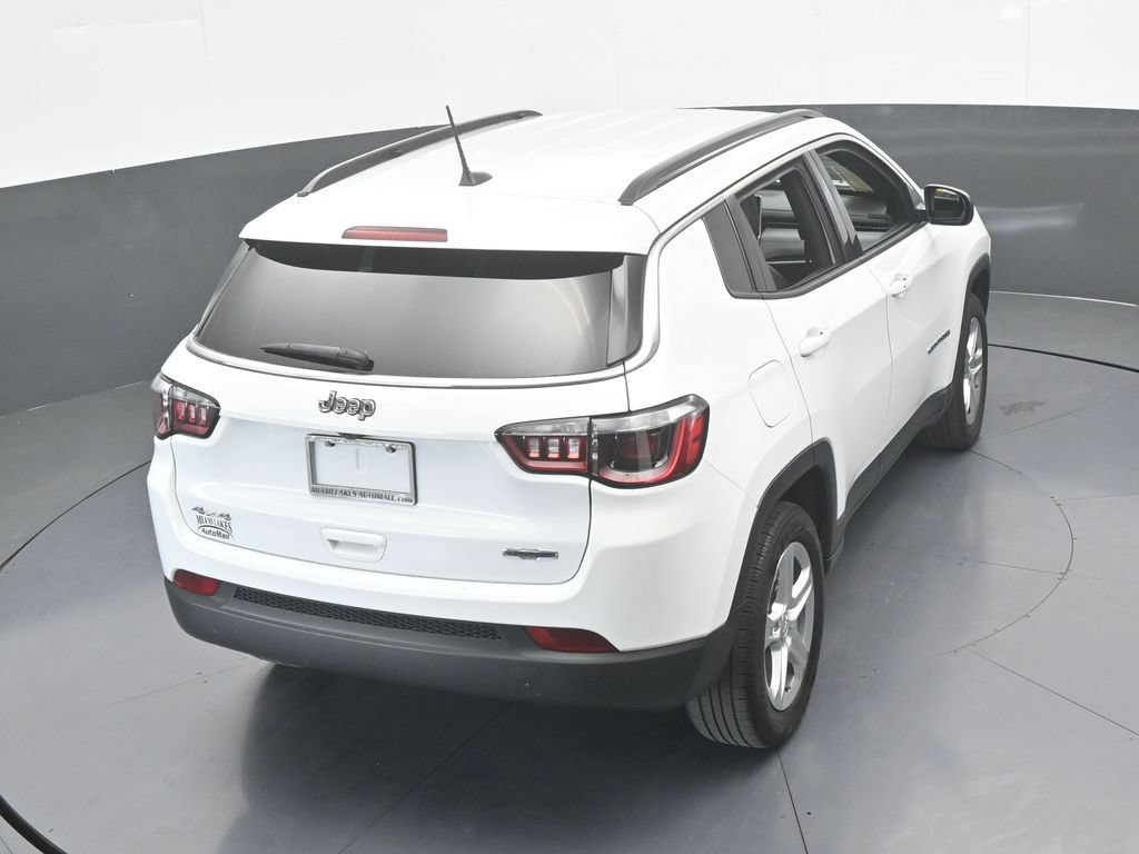 Used 2023 Jeep Compass Latitude image 14
