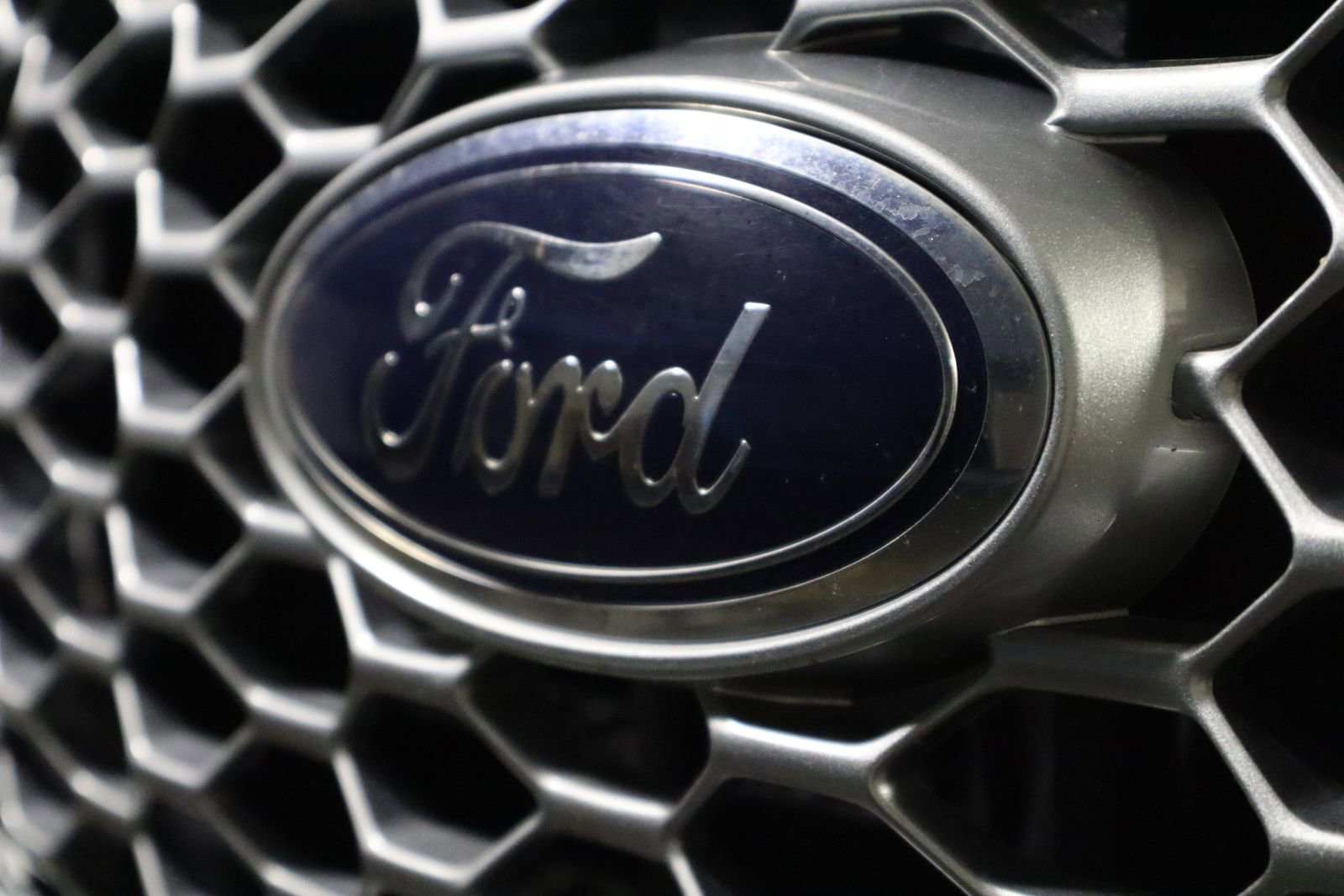 Used 2024 Ford Edge SEL image 17