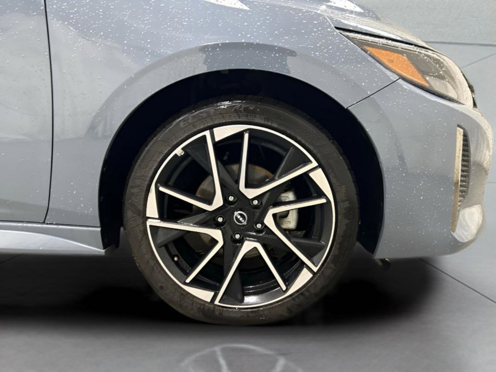 Used 2025 Nissan Sentra SR image 9