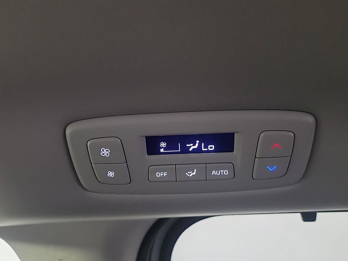 Used 2026 Kia Carnival SX FWD image 26