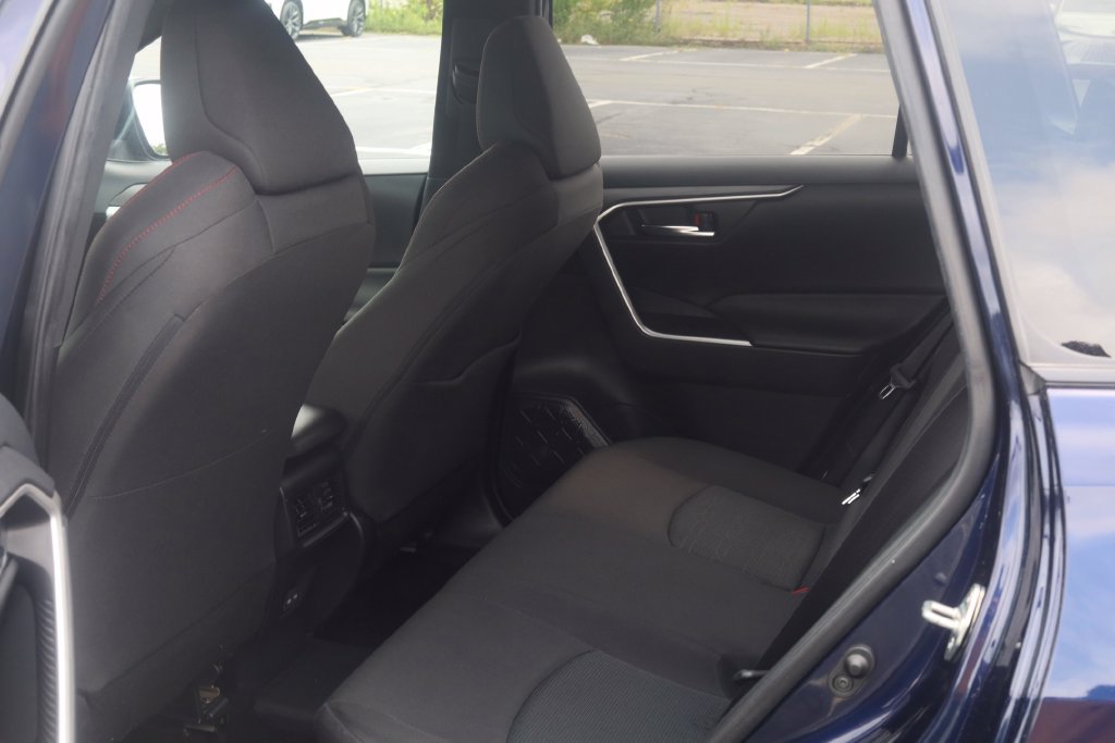 Used 2024 Toyota RAV4 SE AWD/4WD image 18