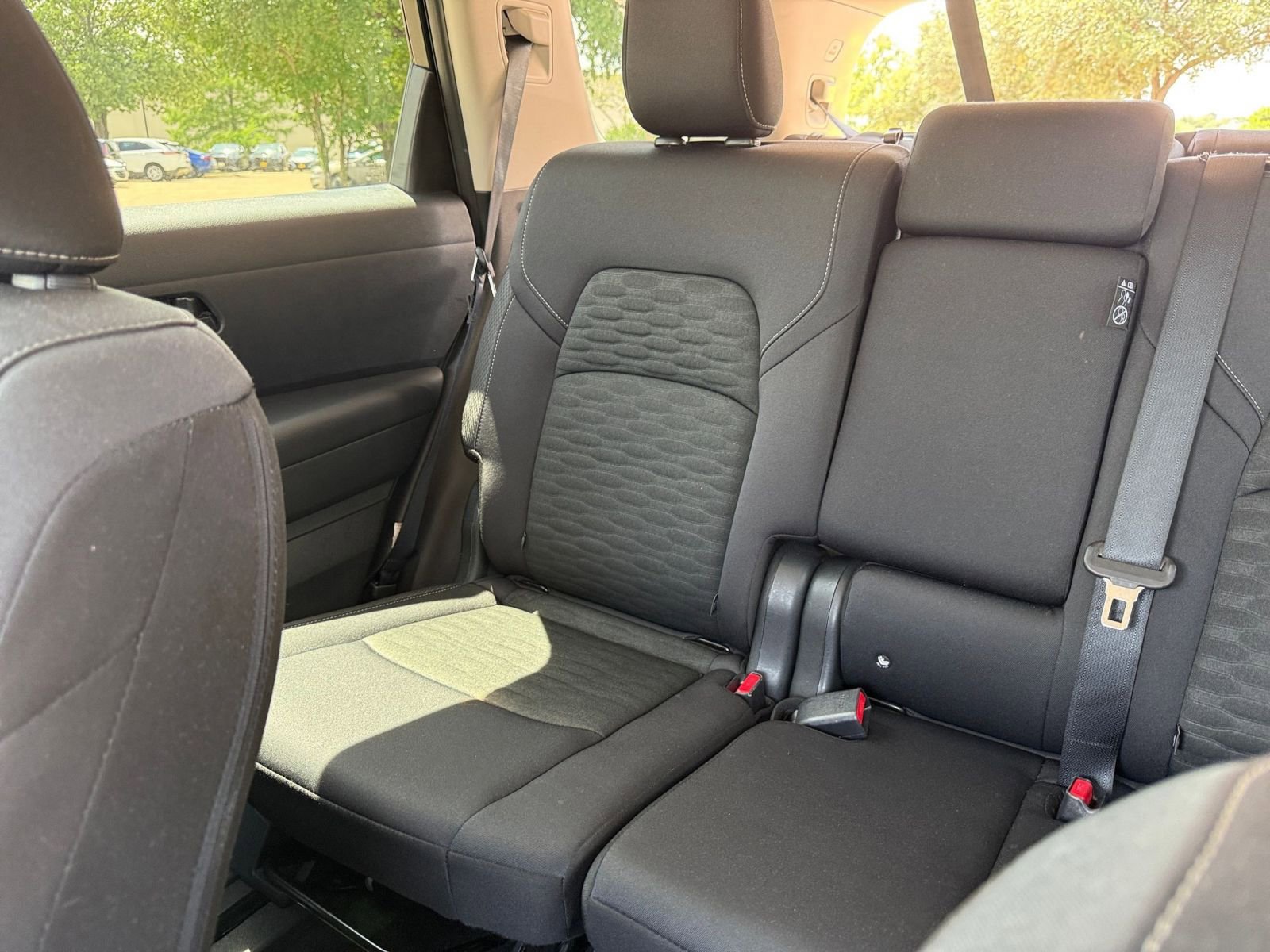 Used 2025 Nissan Pathfinder SV AWD/4WD image 41