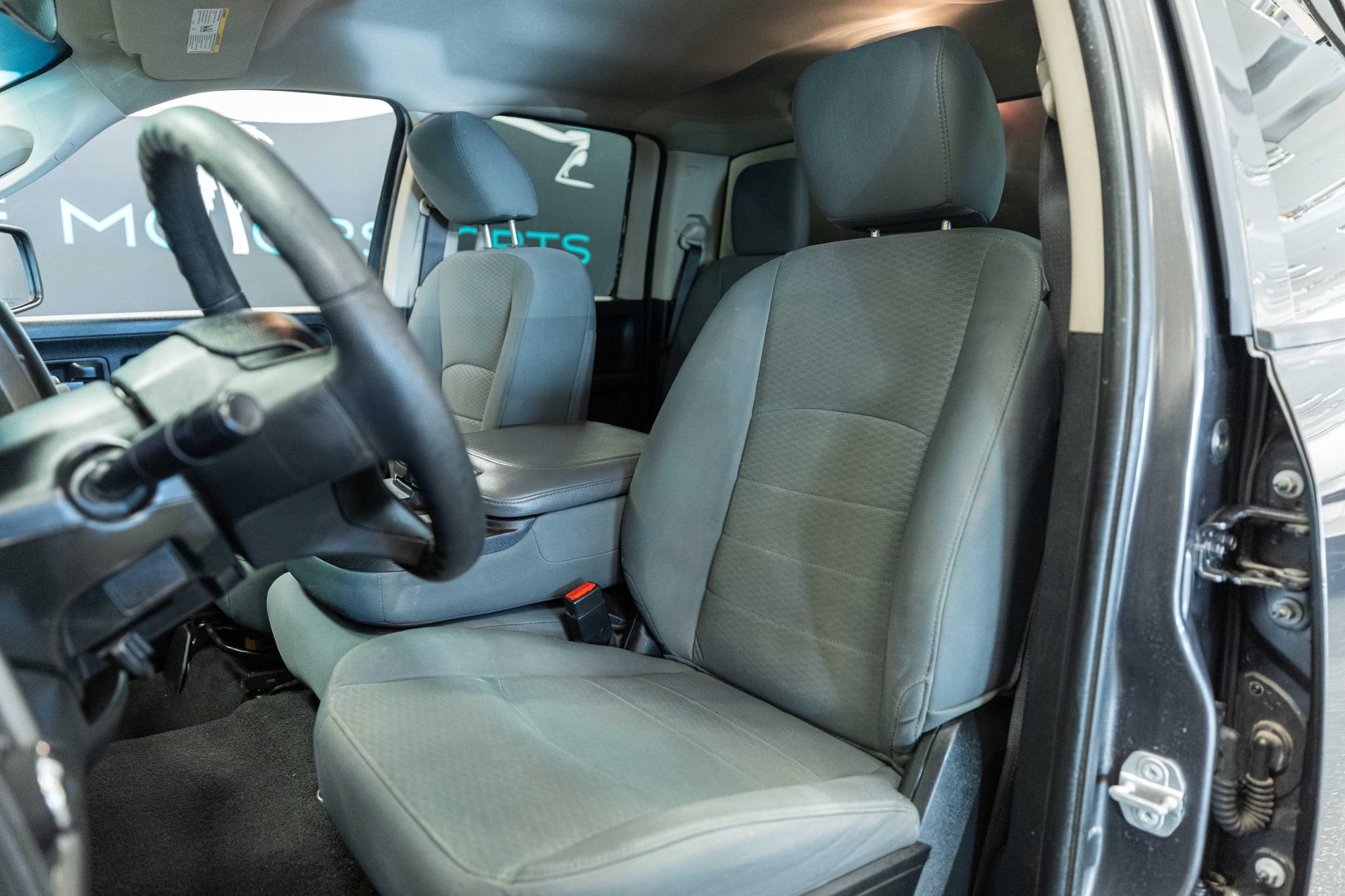 Used 2018 RAM 1500 Express RWD image 10