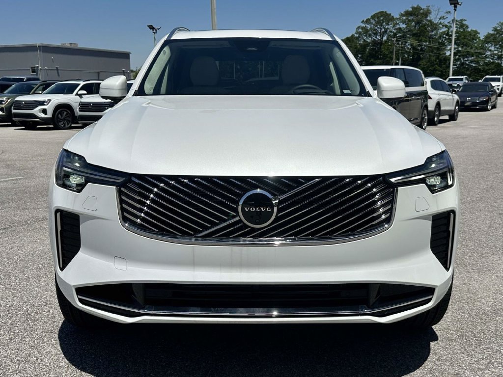 New 2026 Volvo XC90 T8 Ultra w/ Protection Package Premier AWD/4WD image 2