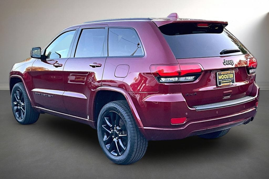 Used 2022 Jeep Grand Cherokee Laredo X AWD/4WD image 4