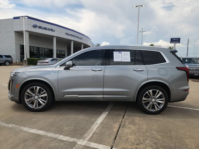 Used 2025 Cadillac XT6 Premium Luxury w/ Technology Package FWD image 4