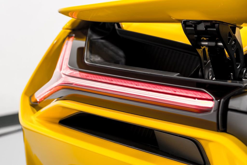 Used 2024 Lamborghini Revuelto image 53