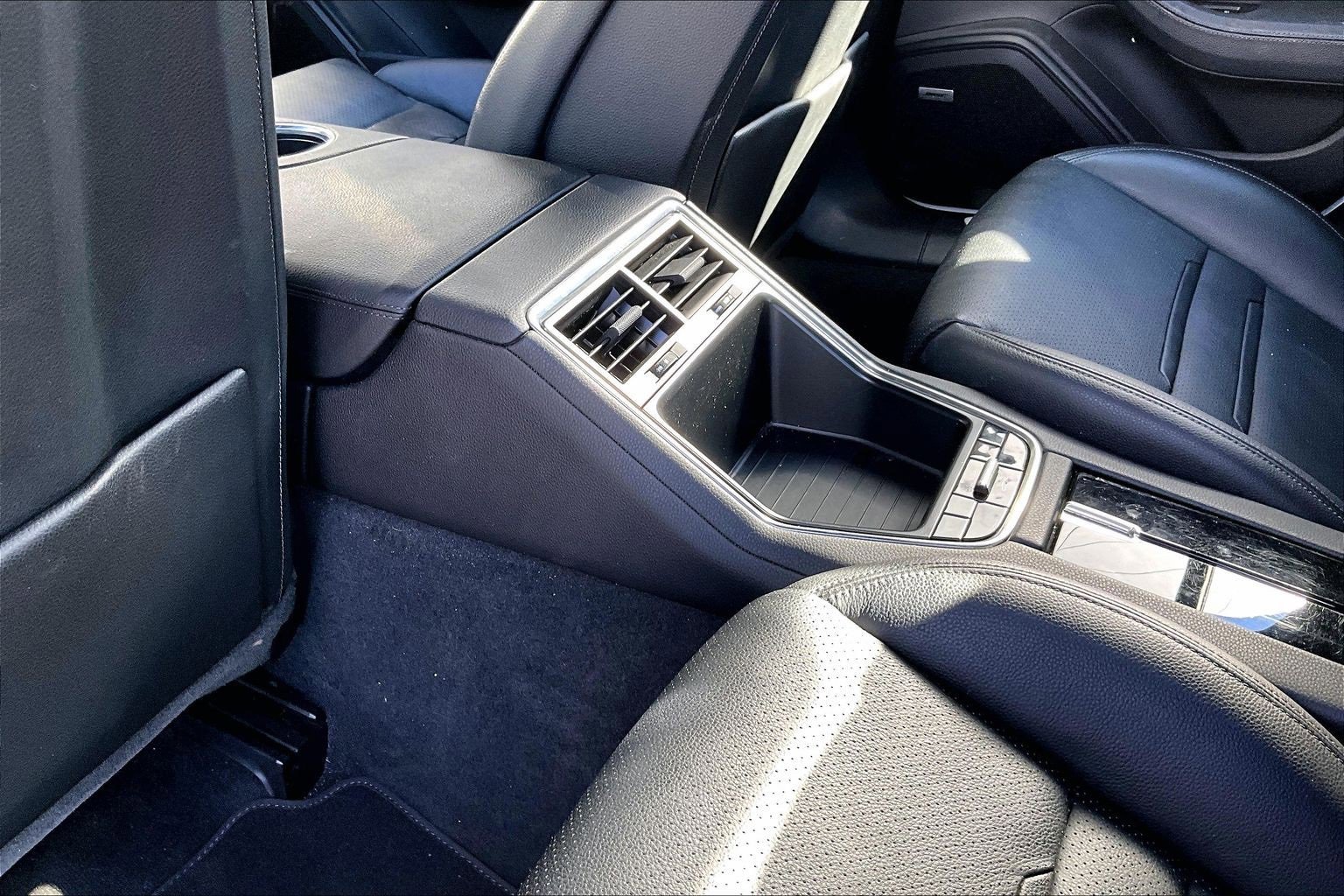 Used 2022 Porsche Panamera image 34