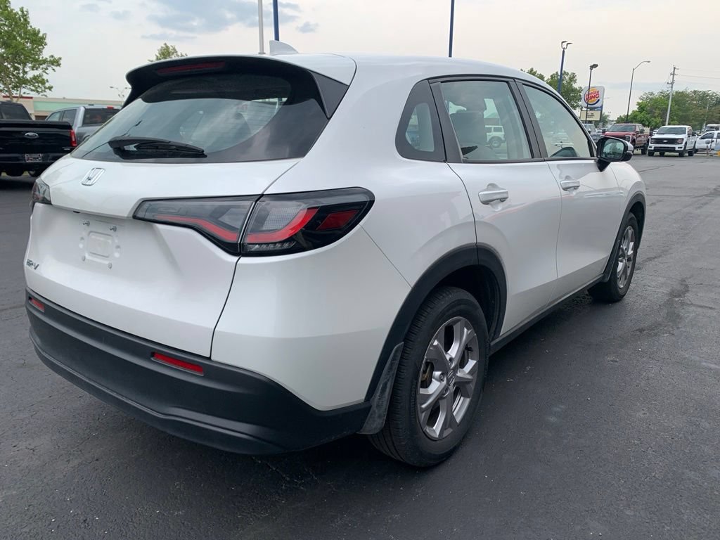 Used 2025 Honda HR-V LX image 3
