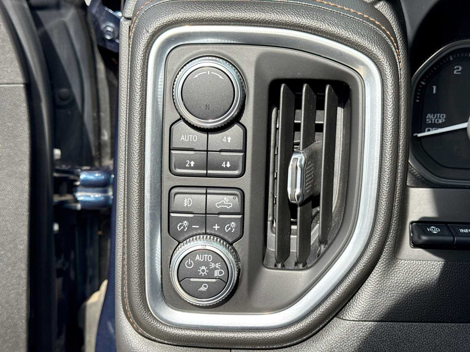 Used 2019 GMC Sierra 1500 AT4 w/ AT4 Premium Package AWD/4WD image 27