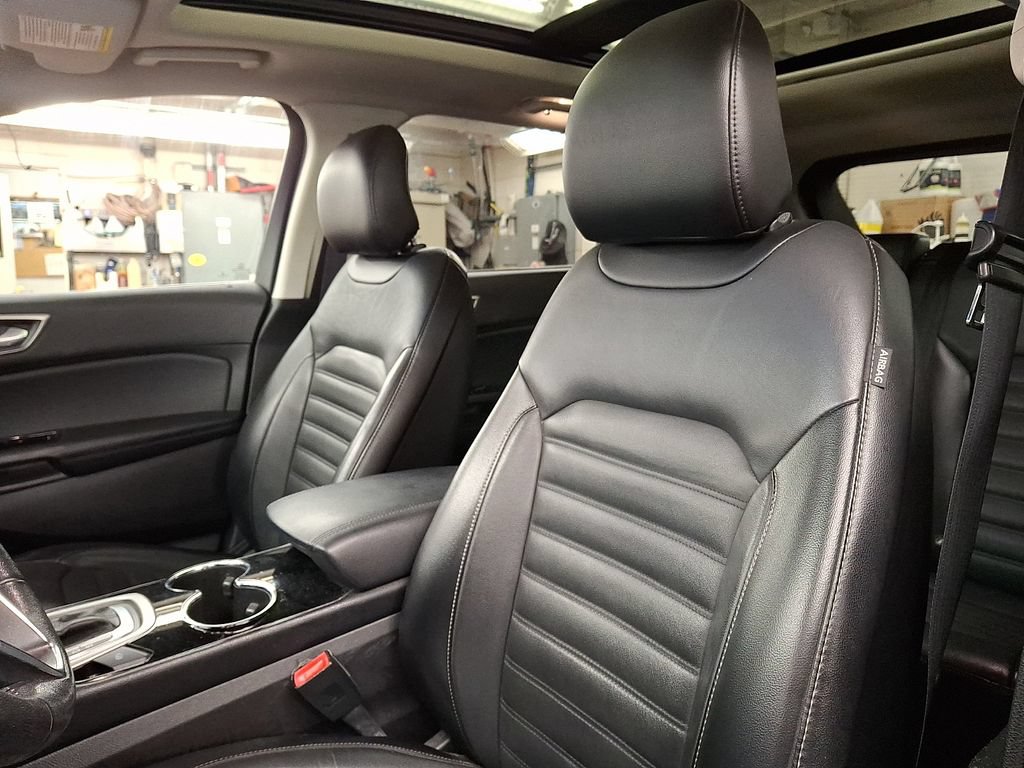 Used 2018 Ford Edge SEL w/ Equipment Group 201A AWD/4WD image 11