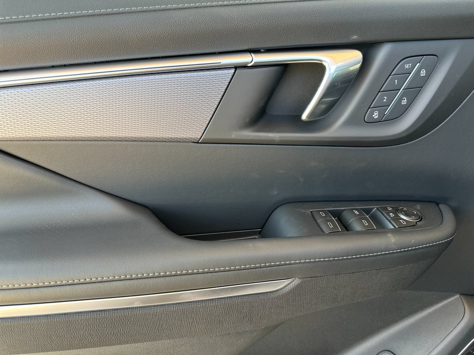 New 2026 Buick Enclave Sport Touring w/ Power Package FWD image 11