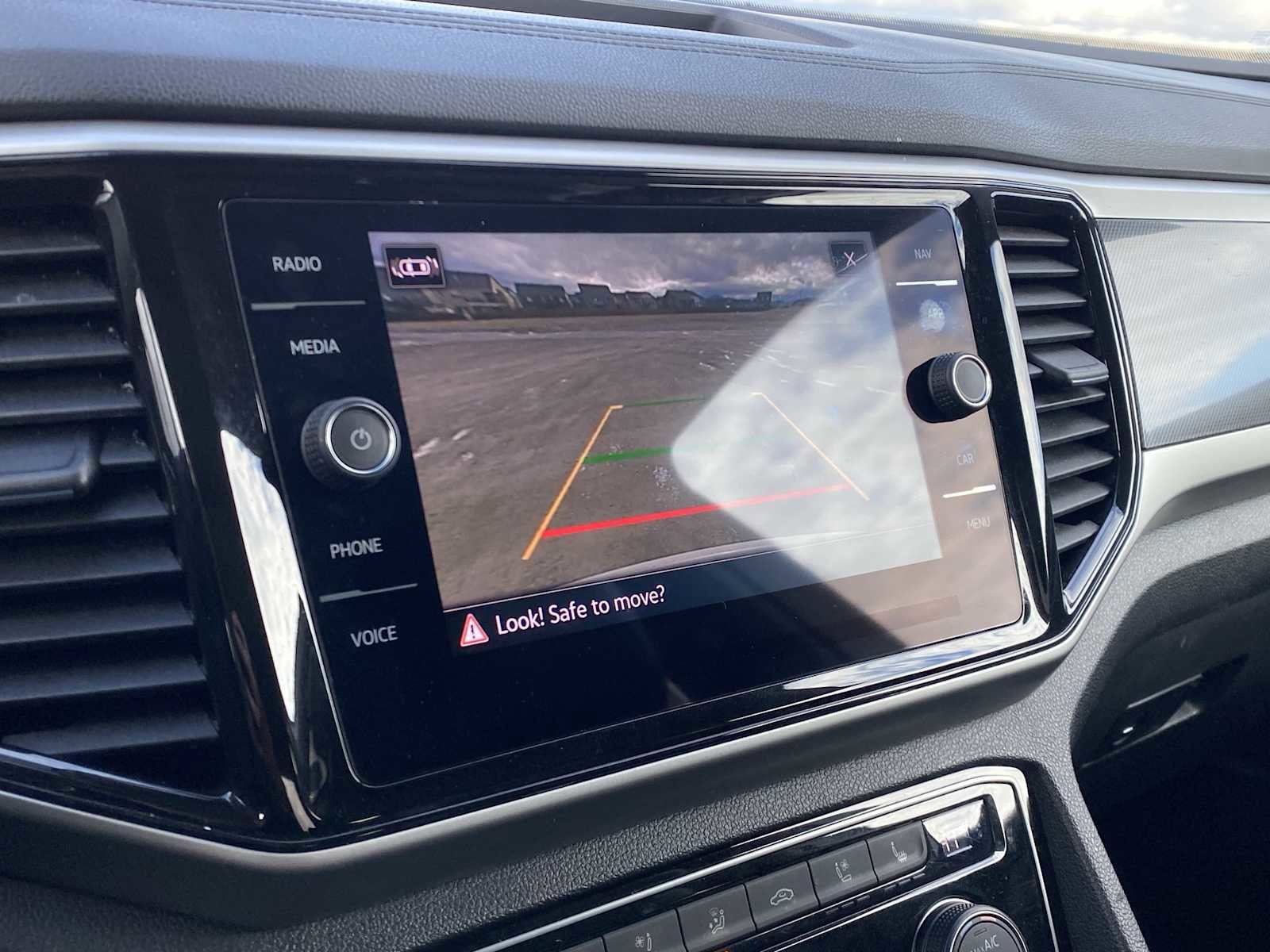 Used 2023 Volkswagen Atlas SEL Premium image 26